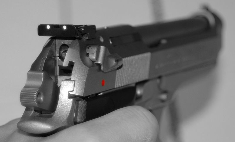 Pistol red dot mount