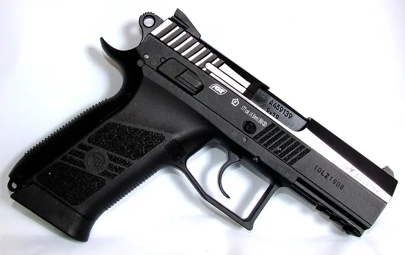 best hammer-fired compact 9mm pistol
